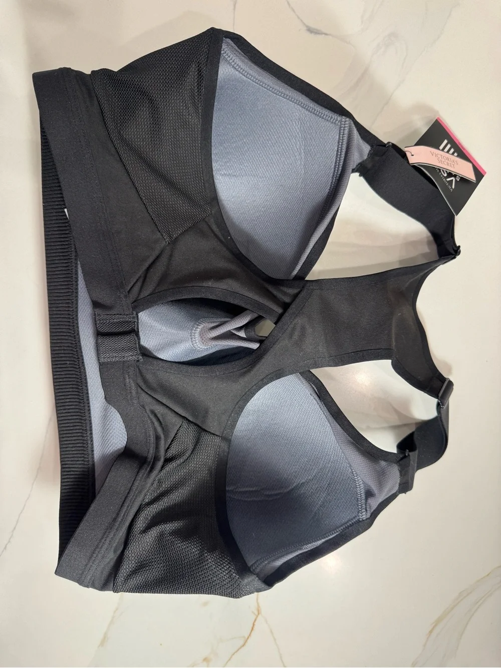 Victoria’s Secret VSX Incredible Sports Bra 38DDD NWT